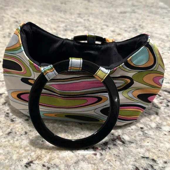 Chic silk designer bag 💕 - Picture 7 of 11